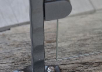 Detailaufnahme Geländer aus klassischen Schmiedeeisen - ©fotomoments.ch